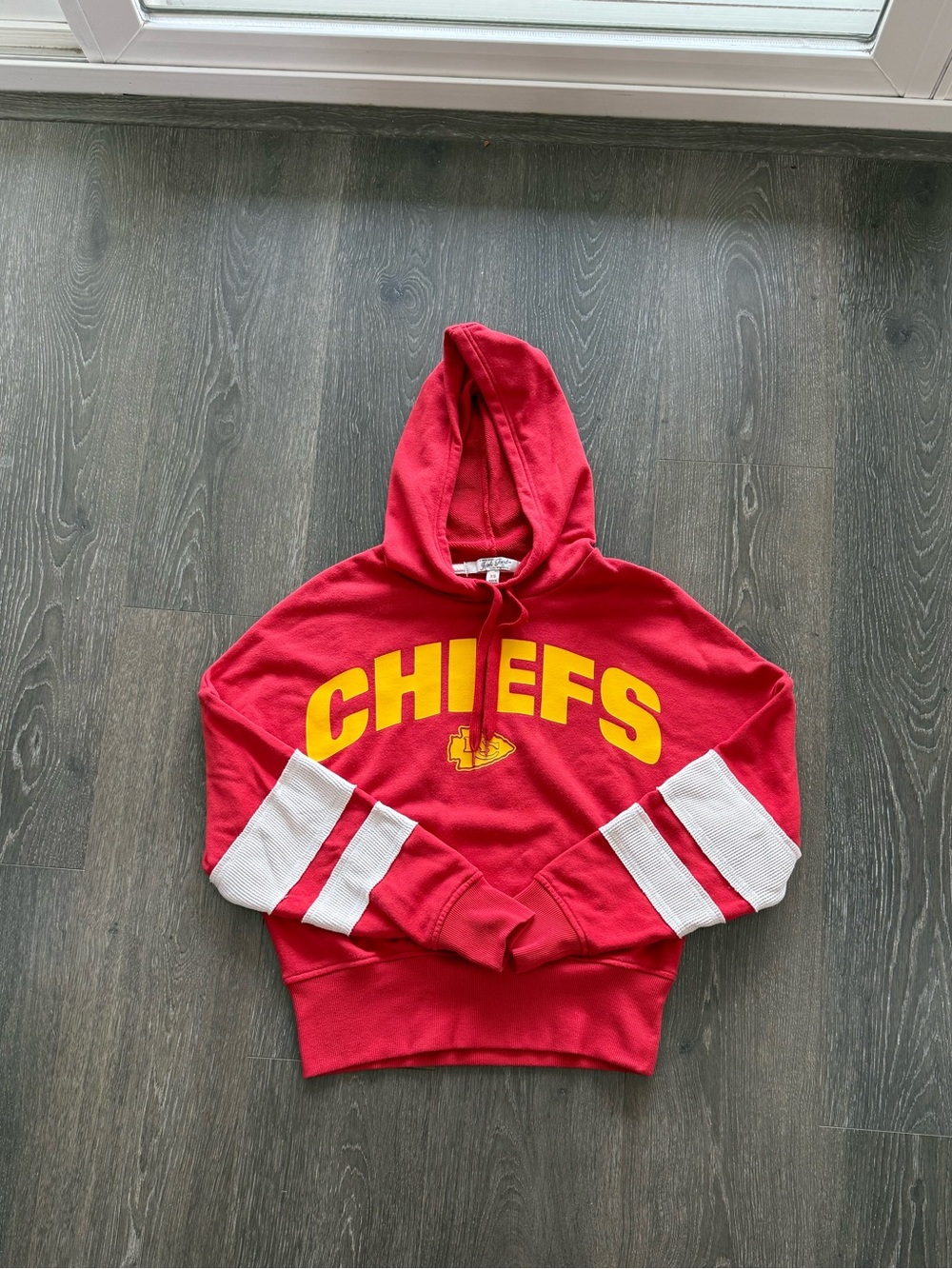Kansas City Chiefs Hoodie Women’s XS Crop Look so cute!!